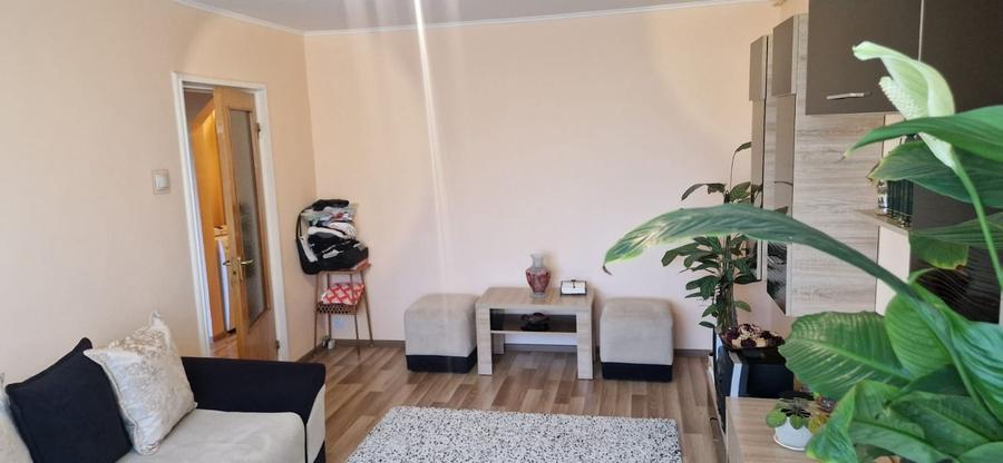 Apartament cu 3 camere decomandat, mobilat în Brâncoveanu