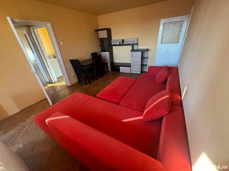 Apartament cu 3 camere semidecomandat în Șagului