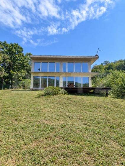 Casă individuală cu 3 camere cu Teren 32687 Mp în Gothatea