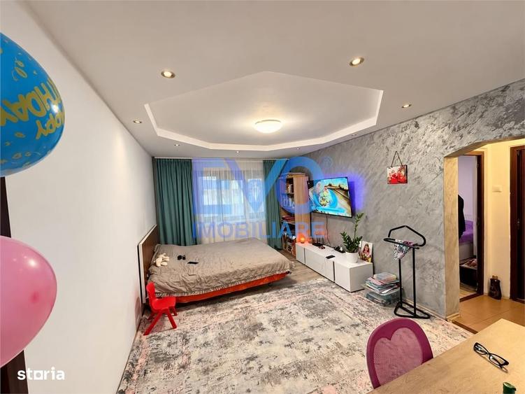 Apartament cu 3 camere în Podu Roș