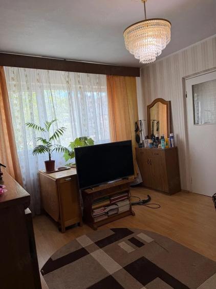 Apartament cu 2 camere semidecomandat în Rogerius