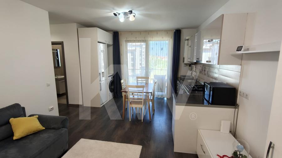 Apartament cu 3 camere semidecomandat, mobilat în Șelimbăr
