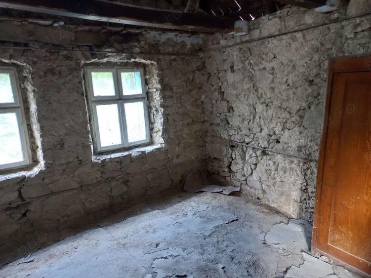 Casă cu 2 camere cu Teren 719 Mp în Potoc