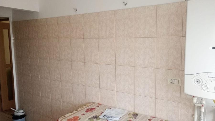 Apartament cu 2 camere semidecomandat în Tufești