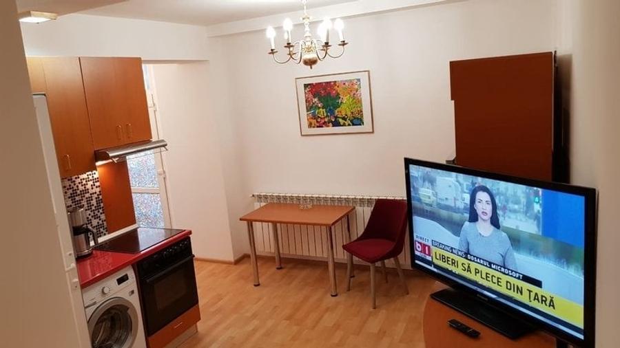 Eroii Revolutiei, Giurgiului, 5 min. de metrou, in vila, tv, renovata - 6