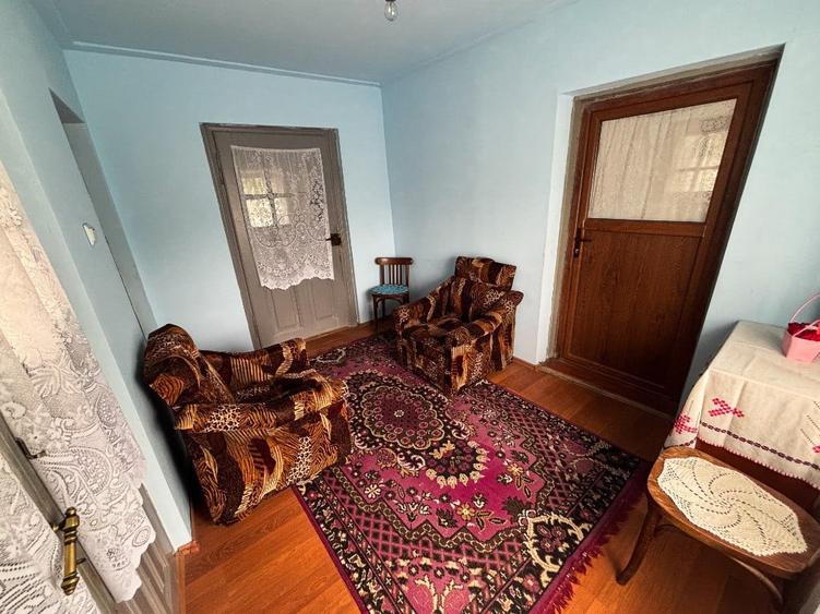 Casă cu 6 camere cu Teren 1247 Mp în Clănița
