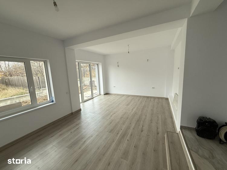 Propietar Casa finalizata in zona Barnova - 110mp utili, teren 300mp - 11