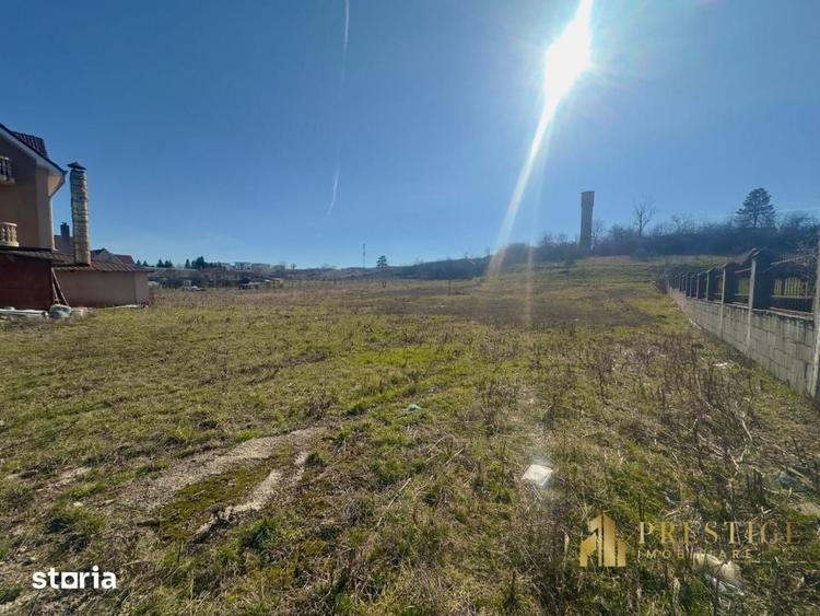 Teren de 1200 mp, în Sânmartin