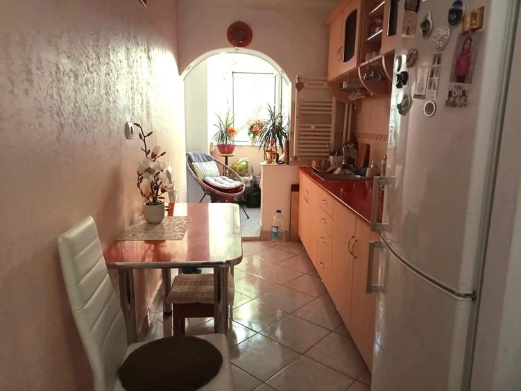 Inchiriez apartament cu 1 camera,MARE,tip DP - 3
