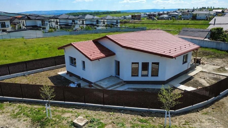 Casă cu 3 camere în Valea Ursului