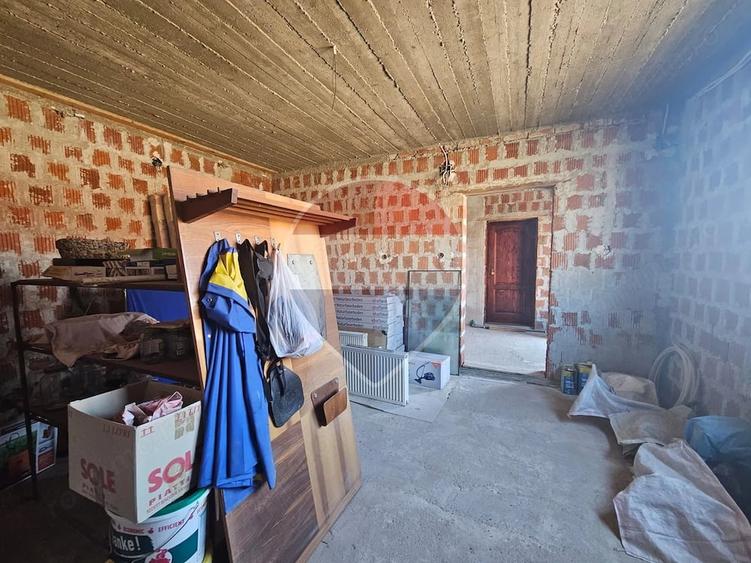 Casă cu 3 camere cu Teren 719 Mp în Central