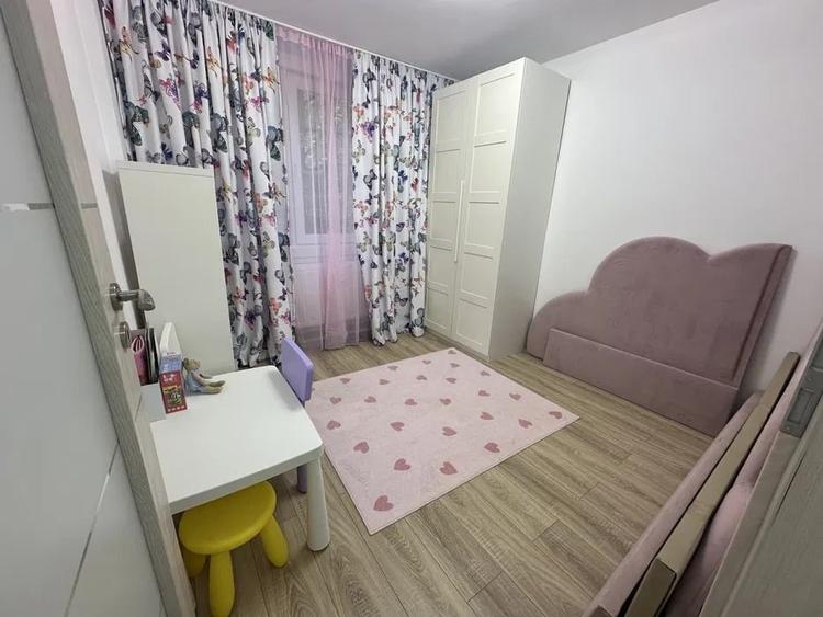 Apartament cu 3 camere decomandat în Brâncoveanu