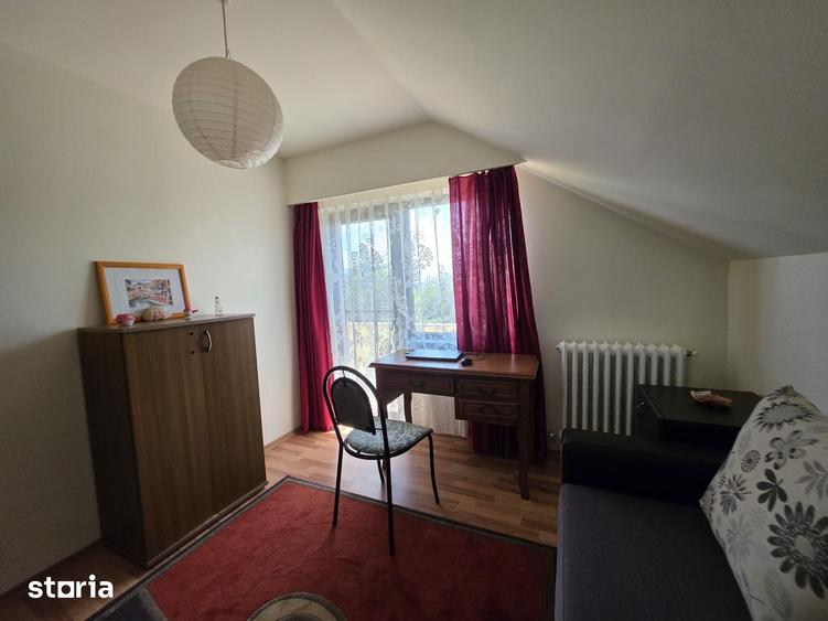 Casă cu 4 camere cu Teren 5095 Mp în Șoimuș