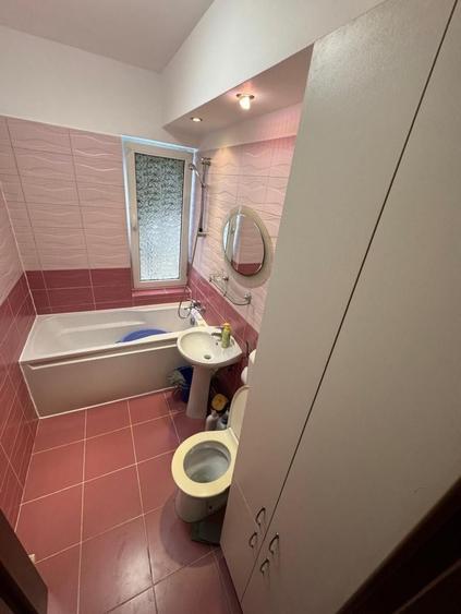 Apartament cu 2 camere decomandat în P-ța Mihai Viteazul