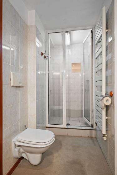 Apartament cu 6 camere decomandat, mobilat în Cotroceni