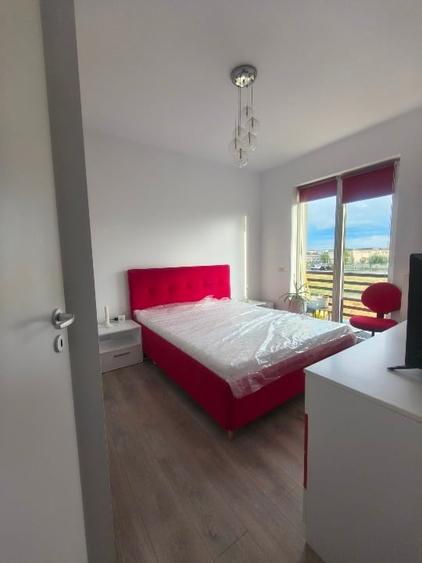 Apartament cu 3 camere semidecomandat, mobilat în Giroc