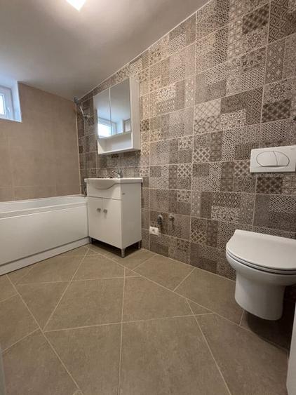 Apartament cu 3 camere nedecomandat în Șagului
