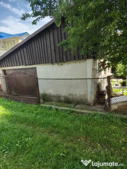 Casă cu 4 camere cu Teren 350 Mp în Central