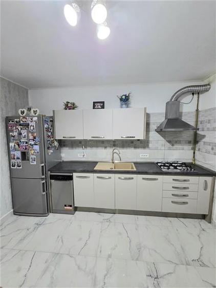 Vila 3 Nivele cu Spatiu Comercial Str. Cuza Voda - 4