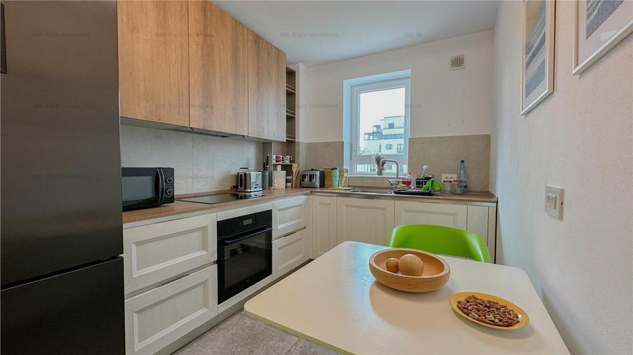 Apartament cu 2 camere decomandat, mobilat în Tractorul