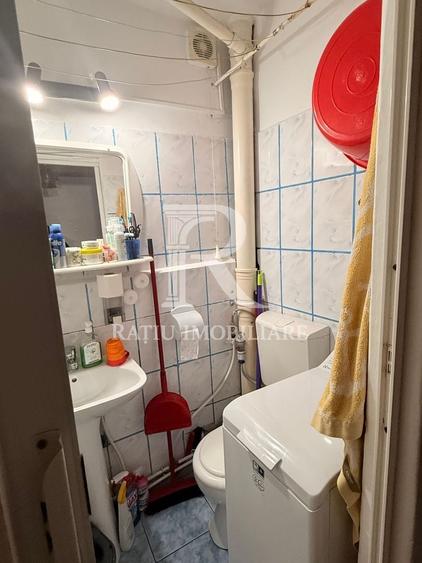 Apartament cu 2 camere semidecomandat, mobilat în Rogerius