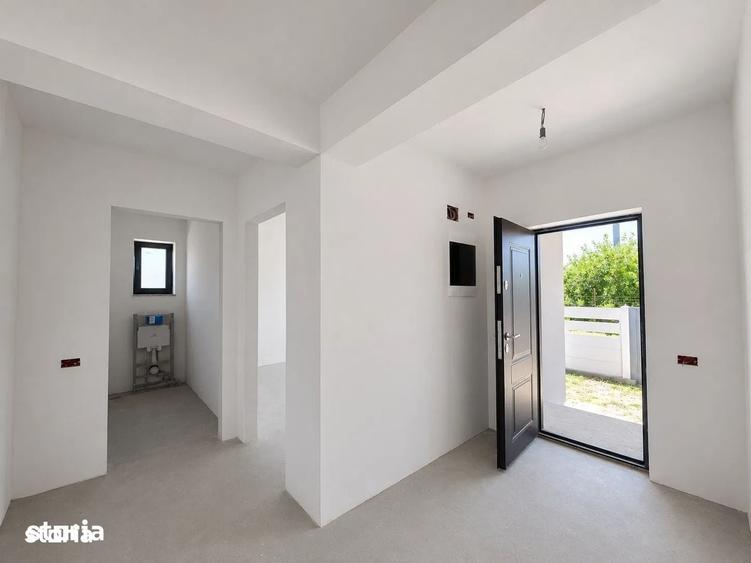 Casă cu 4 camere în Domnești