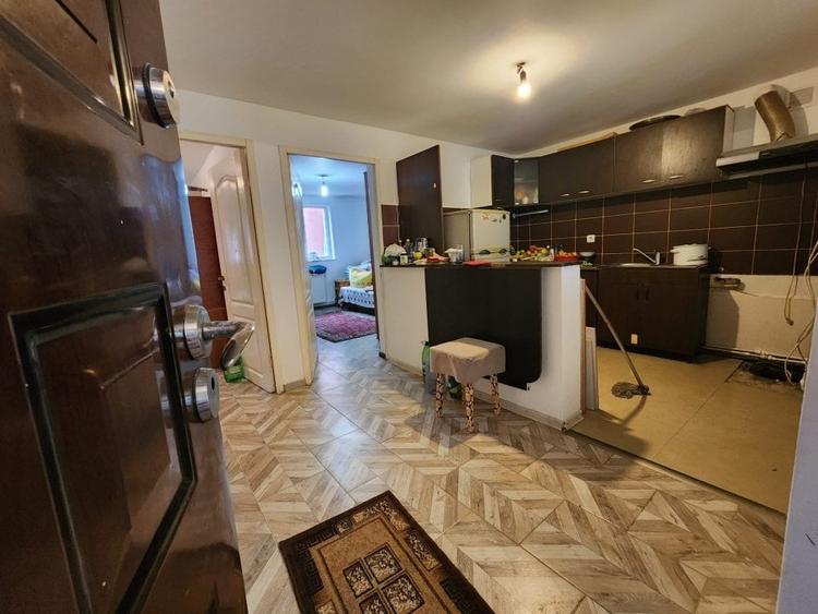 Casă individuală cu 3 camere cu Teren 250 Mp în Valea Adâncă