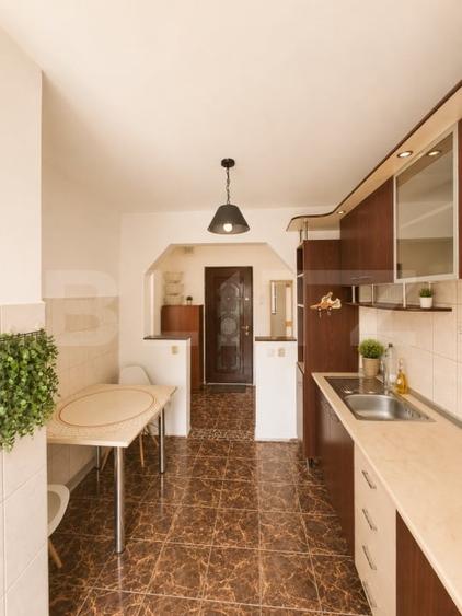 Apartament cu 2 camere decomandat, mobilat în Zorilor
