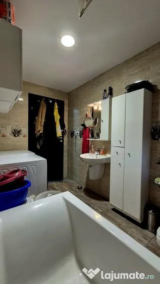 Apartament cu 2 camere decomandat în Chiajna