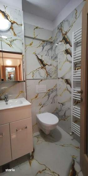 Apartament cu 3 camere decomandat în P-ța Unirii