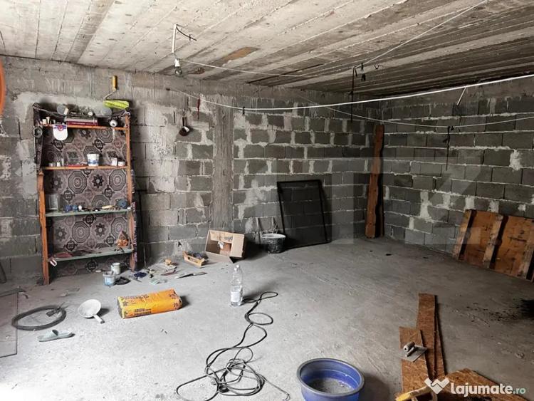 Casă cu 4 camere cu Teren 470 Mp în Brestei