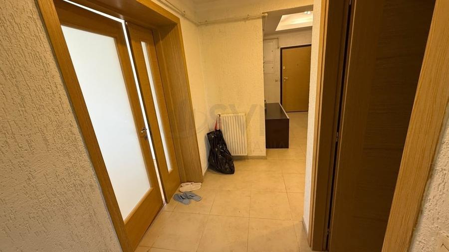 Apartament cu 4 camere decomandat, mobilat în Lacul Tei