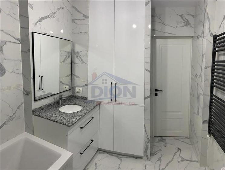 Apartament cu 3 camere decomandat, mobilat în Decebal