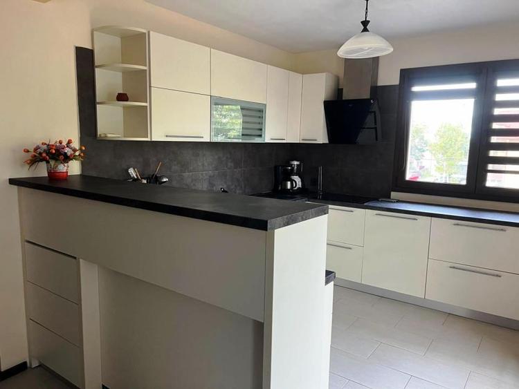 Apartament cu 3 camere decomandat, mobilat în Andrei Mureșanu