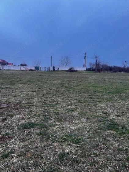 Teren de 1200 mp, în Leș