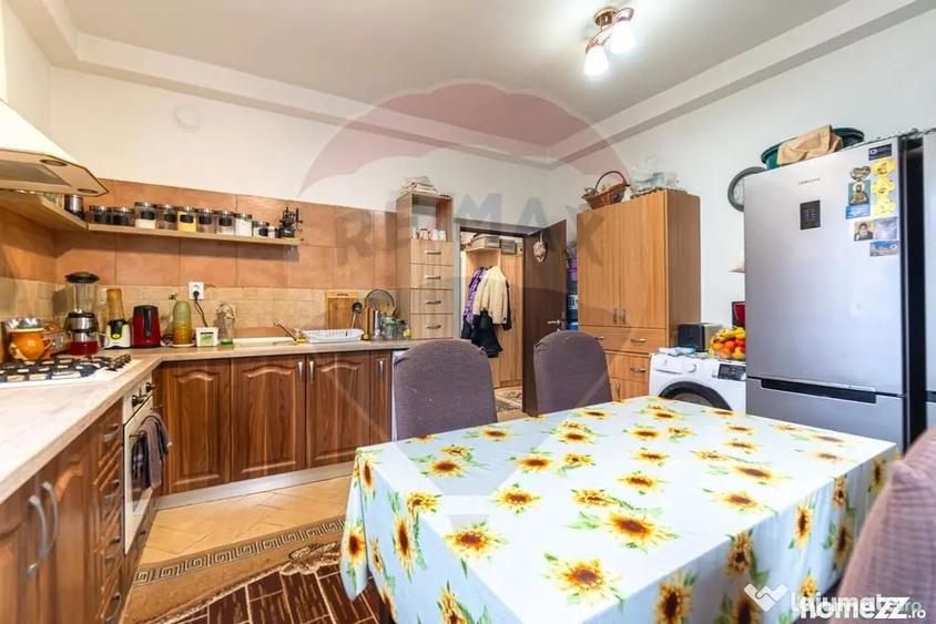 Casă cu 3 camere cu Teren 7150 Mp în Ozun