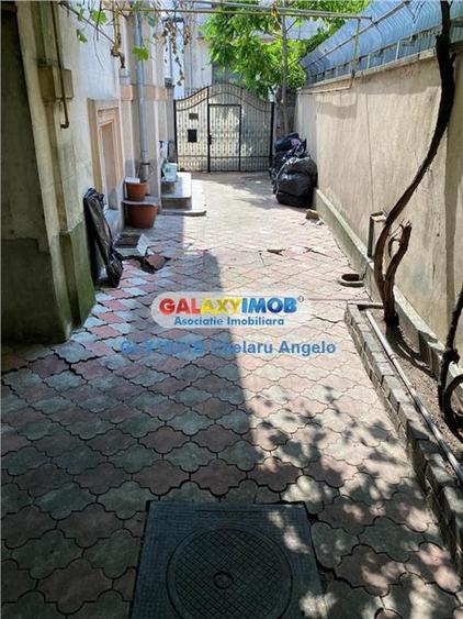 Casă cu 6 camere cu Teren 222 Mp în Unirii
