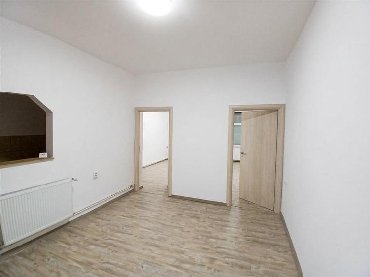Apartament cu 3 camere decomandat în Calea Clujului