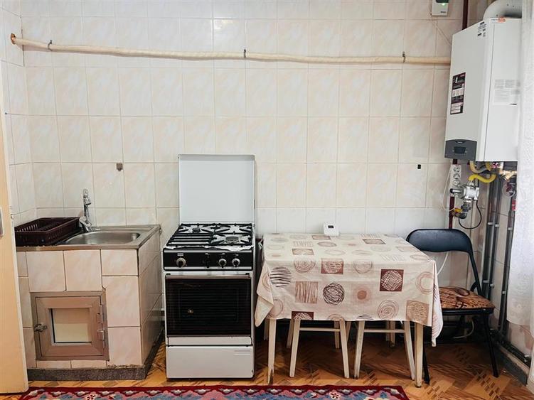 Apartament cu 2 camere decomandat, mobilat în Central