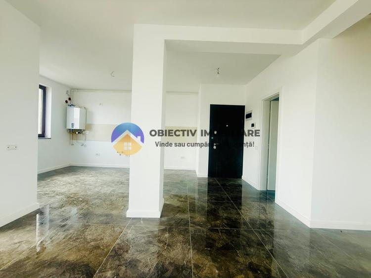 Apartament cu 3 camere decomandat în Calea Romanului