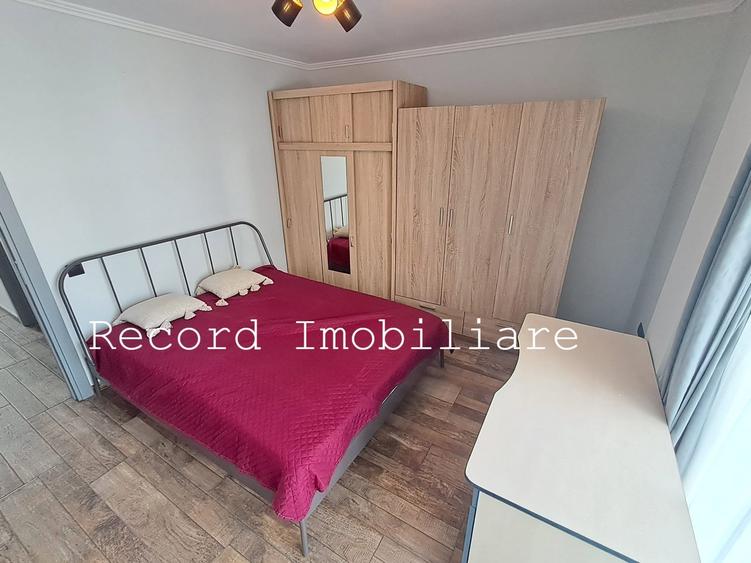 Apartament cu 3 camere decomandat în Florești