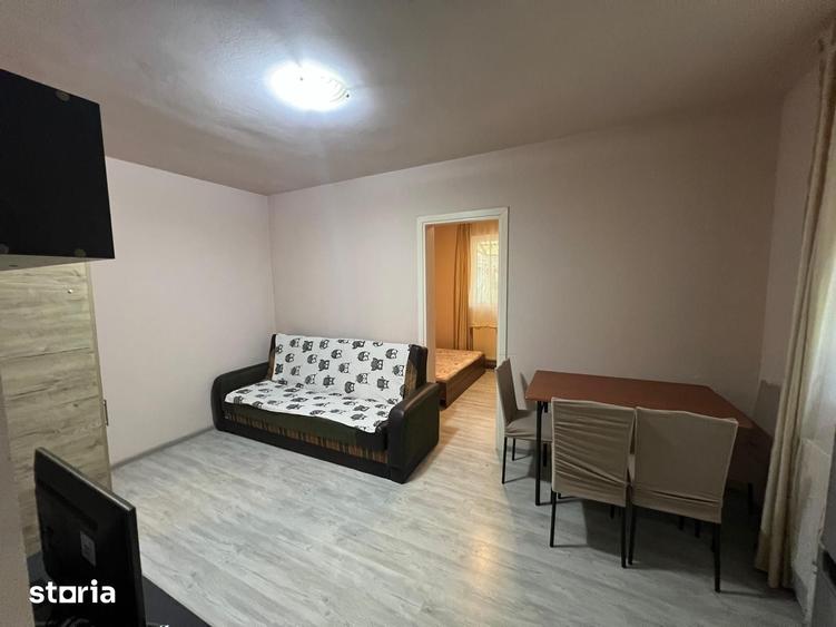 Apartament cu 2 camere în Micro 14