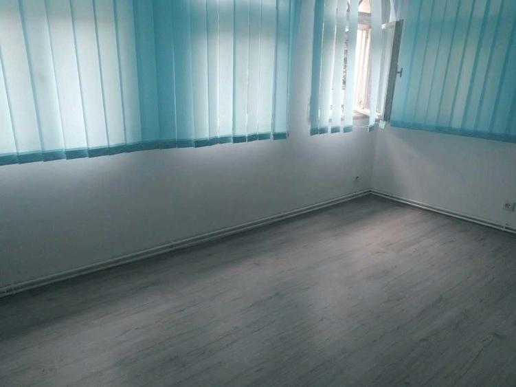 Apartament cu 4 camere în Central