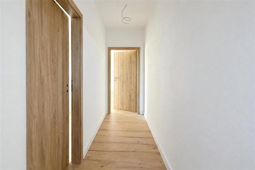 Apartament cu 3 camere decomandat în Terezian