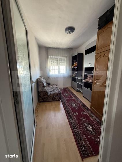 Apartament cu 3 camere decomandat în Micro 3
