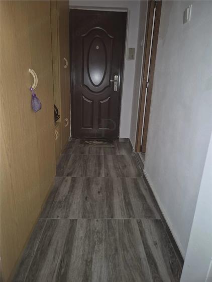 Apartament cu 2 camere decomandat în Soarelui