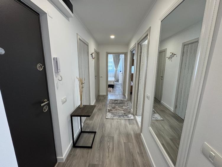 Apartament cu 3 camere decomandat, mobilat în Tineretului
