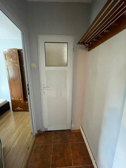 Apartament cu 2 camere nedecomandat în Podu Roș