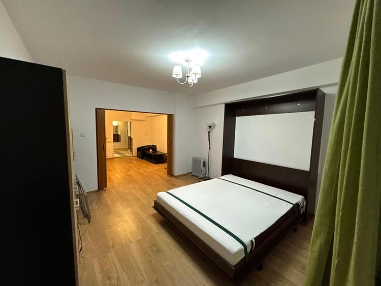 Apartament cu 2 camere semidecomandat, mobilat în P-ța Sfinții Voievozi
