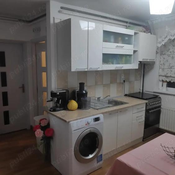 Apartament cu 3 camere semidecomandat în Turda